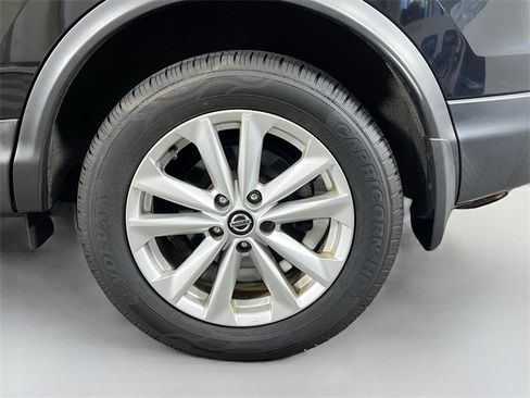 Used 2019 Nissan Rogue Sport SV image 30