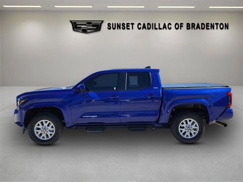 Used 2025 Toyota Tacoma SR5 image 37