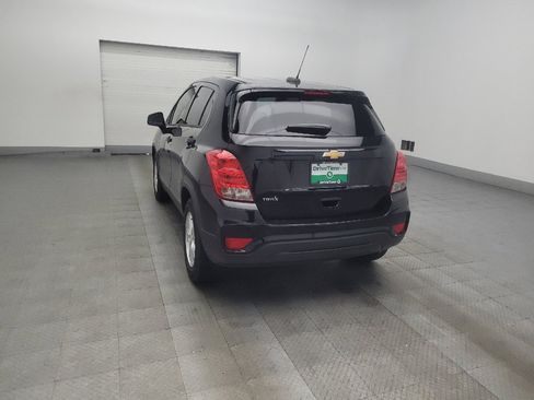 Used 2020 Chevrolet Trax LS w/ Tint and Cruise Package FWD image 5