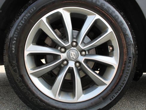 Used 2019 Hyundai Santa Fe XL SE image 20