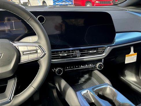 New 2026 Chevrolet Equinox EV LT w/ Convenience Package II image 13