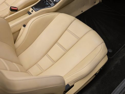 Used 2013 Ferrari 458 Spider RWD image 37