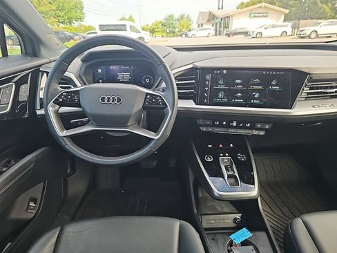 Used 2023 Audi Q4 e-tron Prestige AWD/4WD image 2
