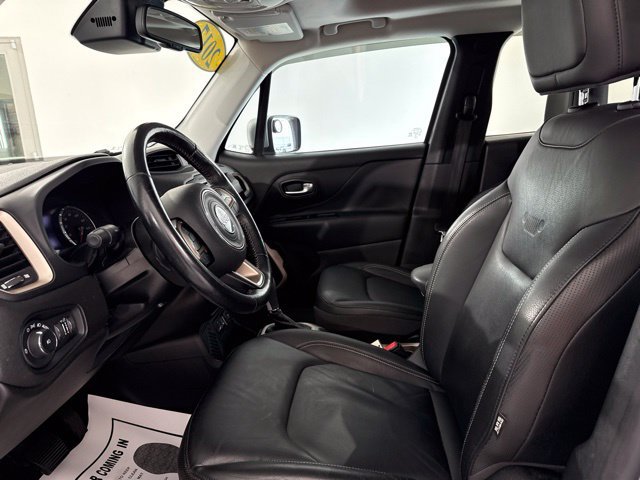 Used 2017 Jeep Renegade Limited FWD image 15