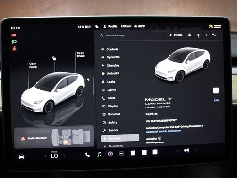 Used 2022 Tesla Model Y Long Range image 7