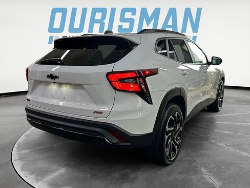Certified 2025 Chevrolet Trax RS w/ Sunroof Package FWD image 6