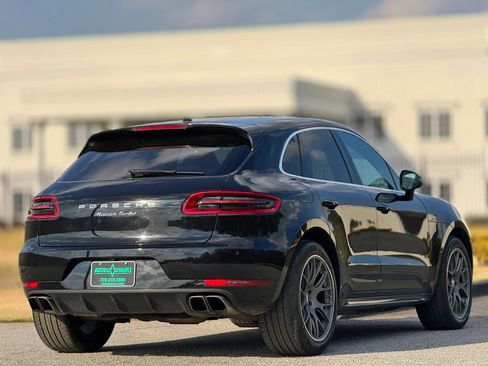 Used 2015 Porsche Macan Turbo image 11