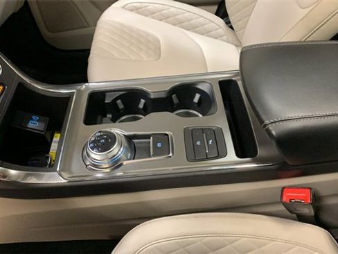 Certified 2024 Ford Edge Titanium image 43