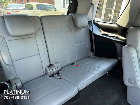 Used 2018 Chevrolet Tahoe LT w/ LT Signature Package AWD/4WD image 16