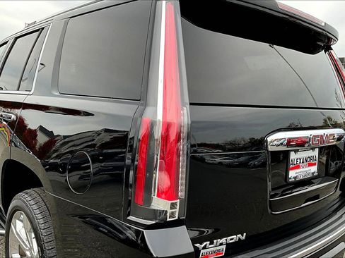 Used 2020 GMC Yukon Denali w/ Open Road Package image 28