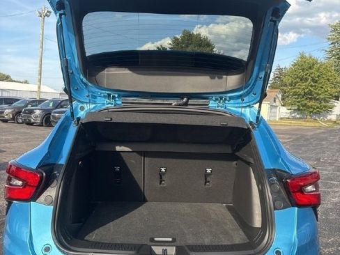 Used 2025 Chevrolet Trax RS image 22