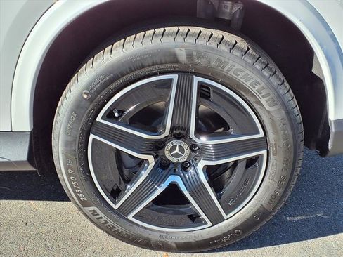 New 2026 Mercedes-Benz GLC 300 image 24