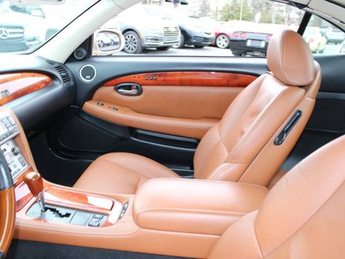 Used 2003 Lexus SC 430 Base 2dr Convertible image 12