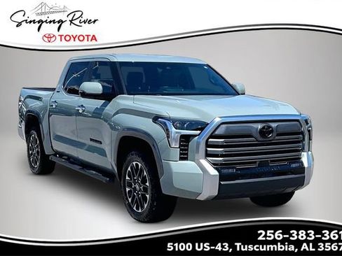 Used 2025 Toyota Tundra Limited AWD/4WD image 1