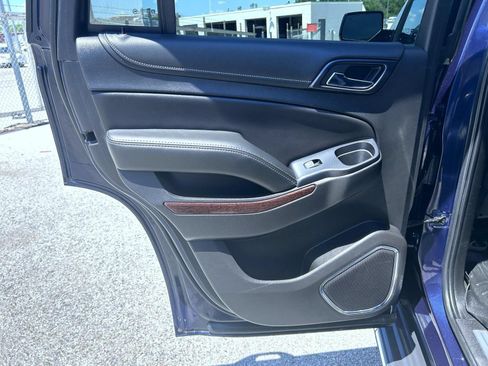 Certified 2018 GMC Yukon SLT w/ Open Road Package AWD/4WD image 17
