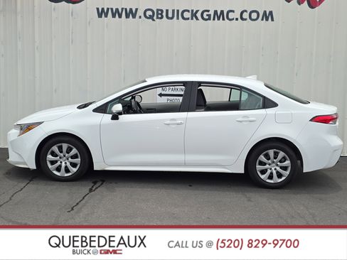 Used 2023 Toyota Corolla LE FWD image 4