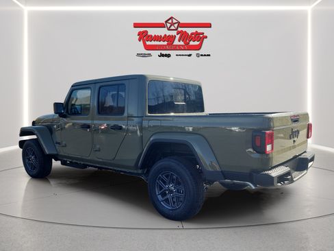 New 2026 Jeep Gladiator Sport AWD/4WD image 3