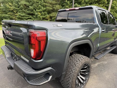 Used 2020 GMC Sierra 1500 Elevation w/ Elevation Value Package AWD/4WD image 17