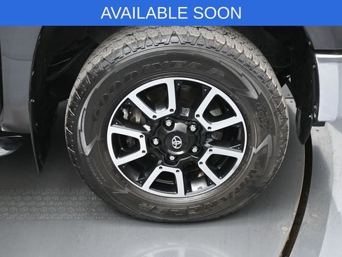 Used 2017 Toyota Tundra Limited image 35