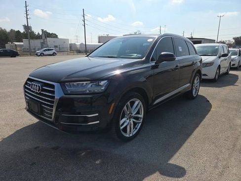 Used 2018 Audi Q7 3.0T Prestige image 2
