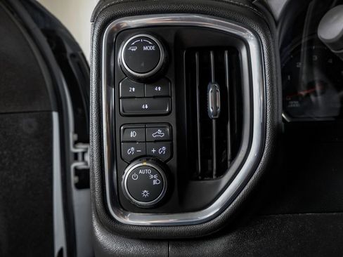 Used 2023 Chevrolet Silverado 2500 LT w/ Convenience Package image 26