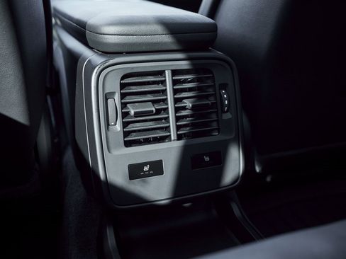 Used 2025 Porsche Taycan 4S w/ Premium Package image 47