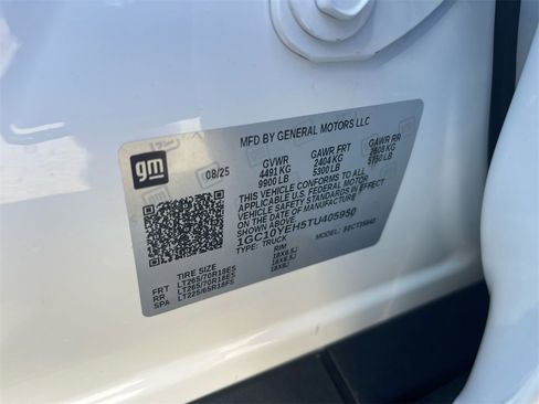 New 2026 Chevrolet Silverado EV LT image 37