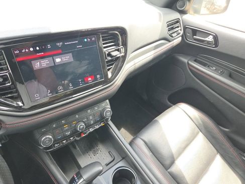Used 2025 Dodge Durango GT image 3