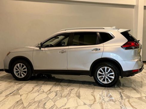 Used 2017 Nissan Rogue SV w/ SV Premium Package image 9