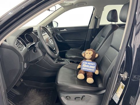 Used 2021 Volkswagen Tiguan SE image 17