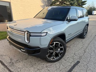 Used 2025 Rivian R1S Adventure