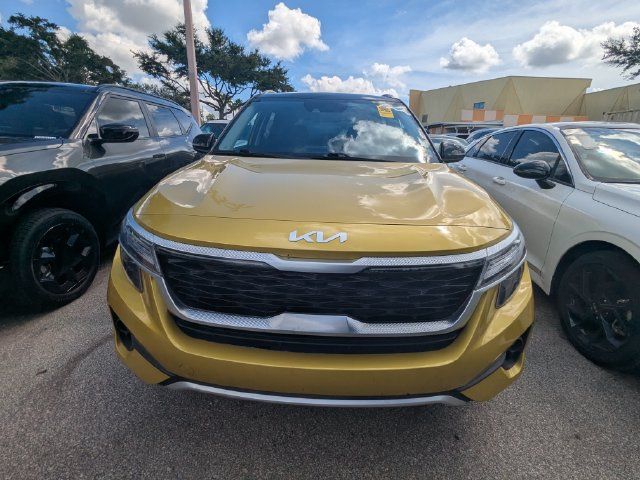 Certified 2023 Kia Seltos S FWD image 2