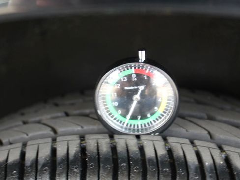 Used 2018 Toyota Corolla XLE w/ Carpet Mat Package (TMS) image 38