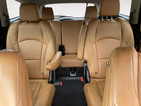 Used 2019 Buick Enclave Premium AWD/4WD image 13