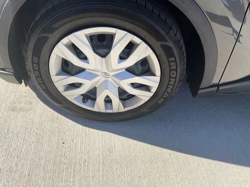 Used 2021 Toyota C-HR LE image 23