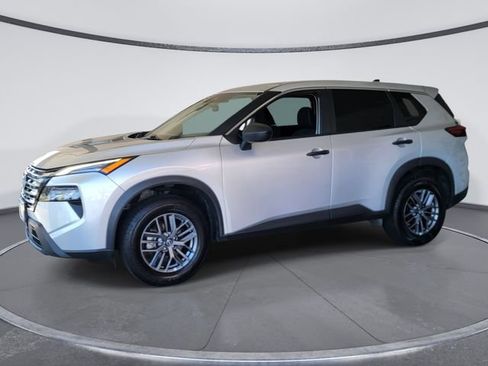 Used 2024 Nissan Rogue S AWD/4WD image 5