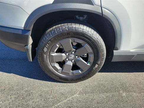 Certified 2026 Honda Passport RTL image 5