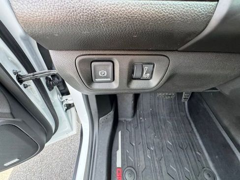 Used 2018 GMC Acadia Denali w/ Technology Package AWD/4WD image 18