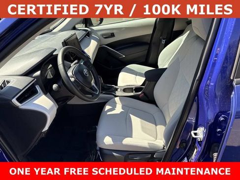 Used 2025 Toyota Corolla Cross LE FWD image 14