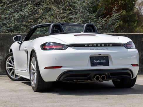 Certified 2024 Porsche 718 Boxster S RWD image 3
