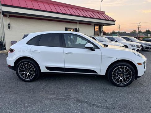 Used 2017 Porsche Macan AWD/4WD image 4