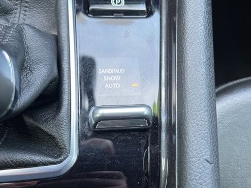 Used 2023 Jeep Compass Latitude image 26