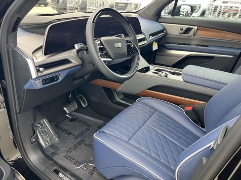 New 2026 Cadillac Vistiq Premium Luxury image 9