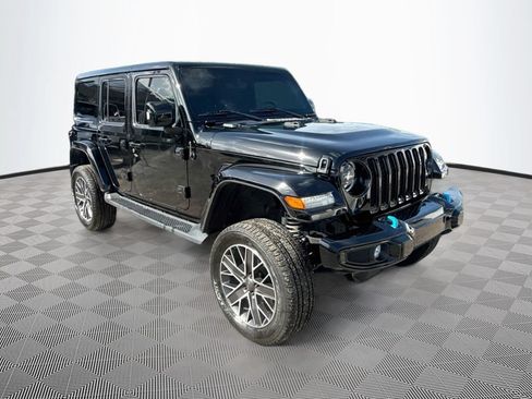 Used 2023 Jeep Wrangler Unlimited Sahara AWD/4WD image 4