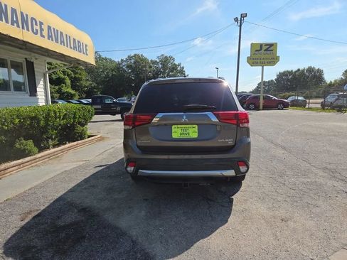 Used 2016 Mitsubishi Outlander SEL FWD image 7
