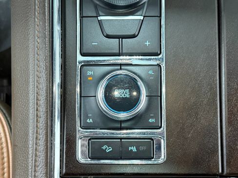 Used 2023 Ford Expedition Max King Ranch AWD/4WD image 31