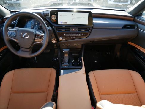 Certified 2023 Lexus ES 250 w/ Premium Package AWD/4WD image 14