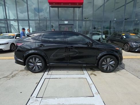 Used 2024 Nissan Ariya AWD image 3