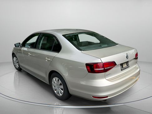 Used 2016 Volkswagen Jetta S FWD image 3
