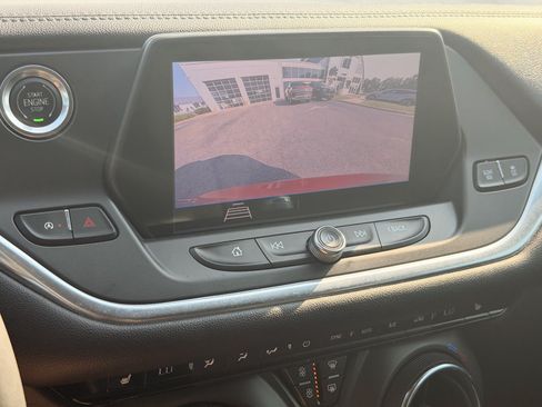 Used 2020 Chevrolet Blazer LT FWD image 25